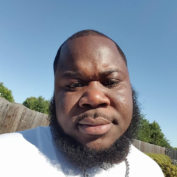 Meet your Posher, Akeem - Picture 1 of 1